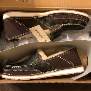 Camo Ariat Cruisers Sz8 NIB